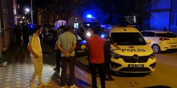 Arkadaş kavgasında kan aktı