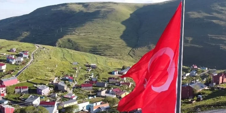 Atatürk’ün silueti görülmeye başlandı