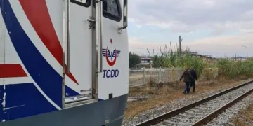 Trenin çarptığı 2 yaşındaki çocuk öldü