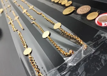 Ele geçirilen sahte altınlar sergilendi