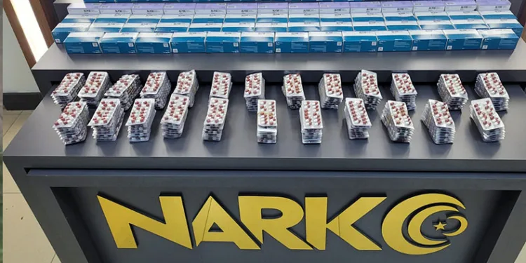 Uşak’ta 4 uyuşturucu satıcısı tutuklandı