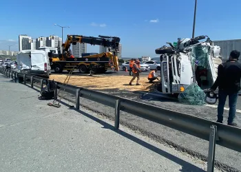 TEM’de trafiği kilitleyen kaza