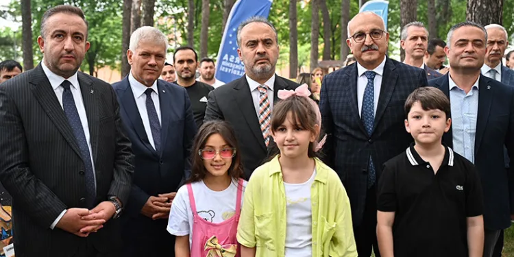 Küçük ressamlar susuzluğu anlattı