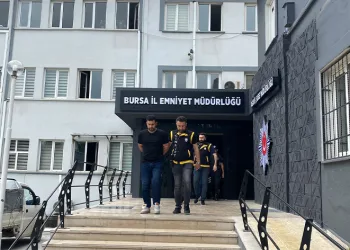 Silahla yaraladılar, polisten kaçamadılar