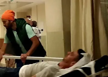 Bursa’da tır ile otomobil kafa kafaya çarpıştı