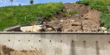 Sağanak sonrası heyelan meydana geldi