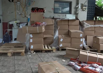 Kurbanlık danaya girdiler, sosis teslim edilince isyan çıkardılar