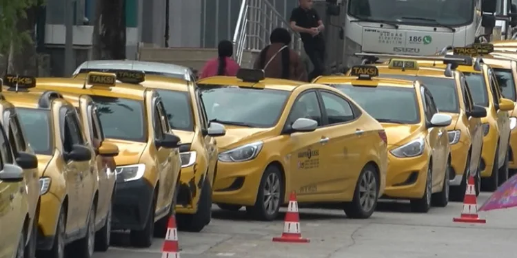 Bursa’da taksiciler uzun kuyruklar oluşturdu
