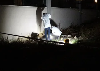 Boş arazide cansız kadın bedeni bulundu