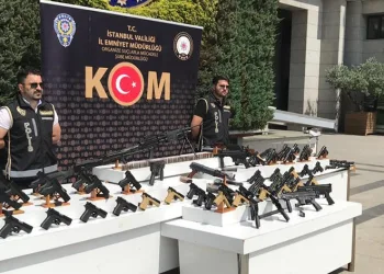 Çetelere silah satan şebeke çökertildi