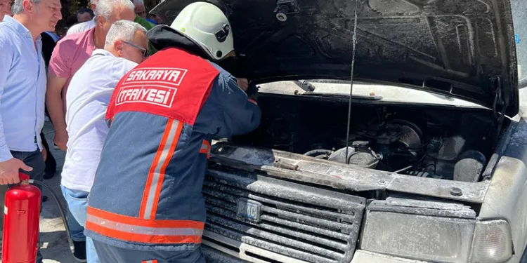Yanan kamyonete ilk müdahale vatandaştan geldi