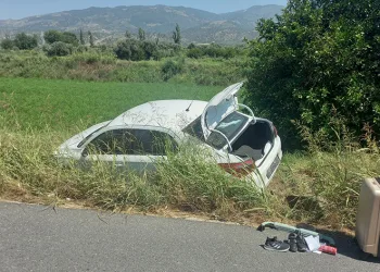 Otomobil kanala uçtu