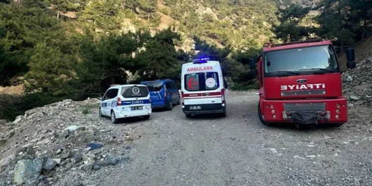 Gölete giren çocuk boğuldu