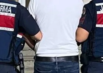 Döviz hırsızları Çine’de yakalandı