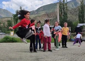 Çocuklar eski oyunlarla eğlendi
