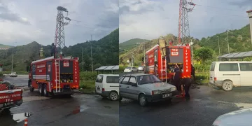 Leylek yuvasına yıldırım düştü
