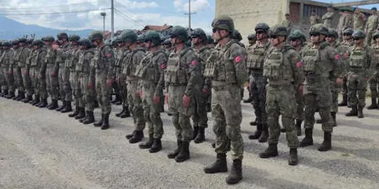 Türk komandoları Kuzey Mitroviça’da