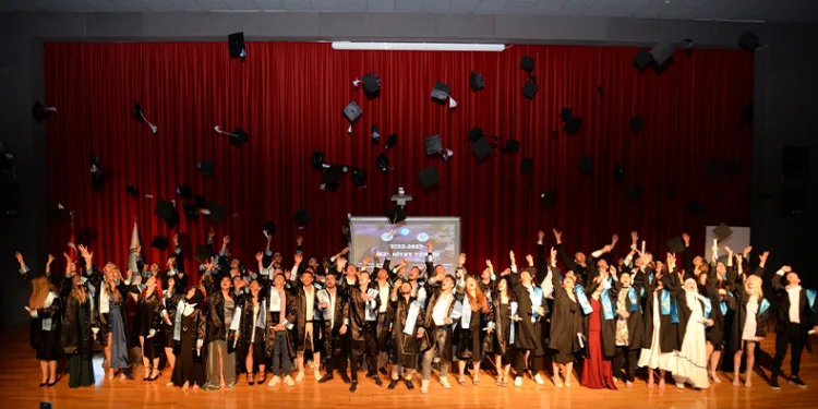Büyükorhan ve Harmancık MYO mezunları