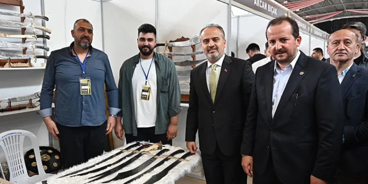 Bu festivalde bıçaklar konuştu