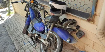 Otomobilin çarptığı motosikletin sürücüsü yaralandı