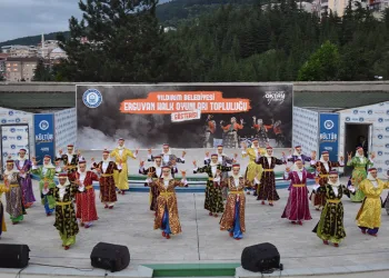 Erguvan Bayramı çoşkusu
