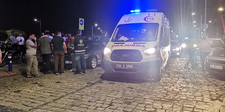 Göğsünden bıçaklanan polis ağır yaralandı