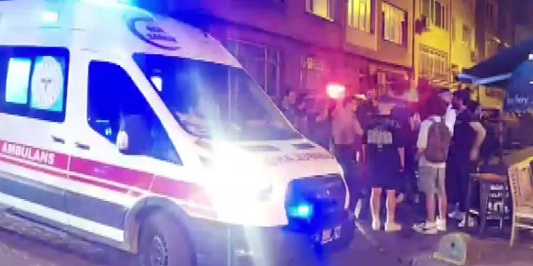 Çalışan ve müşterinin kavgasında kan aktı