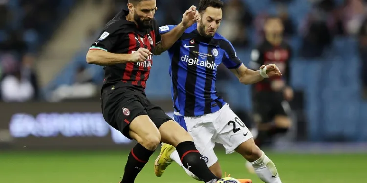 Hakan Çalhanoğlu: “Milli takım oyuncusu olarak kupayı kaldırmak istiyorum”