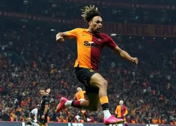 Galatasaraylı Sacha Boey, Fransa U21 Takımı kadrosundan çıkarıldı