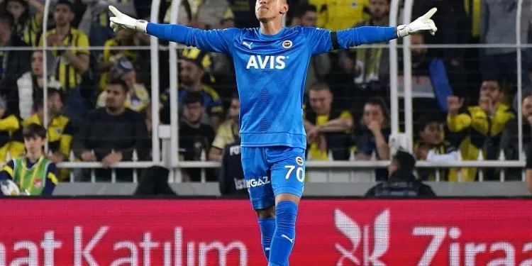 Fenerbahçe kalecisi İrfan Can Eğribayat baba oldu