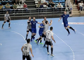 Beşiktaş’ı 36-33 yenen Sakarya Büyükşehir adını finale yazdırdı