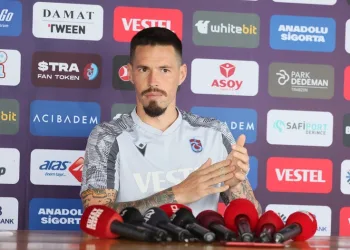 Trabzonsporlu futbolcu Marek Hamsik: “Futbol kariyerimi sonlandırıyorum”