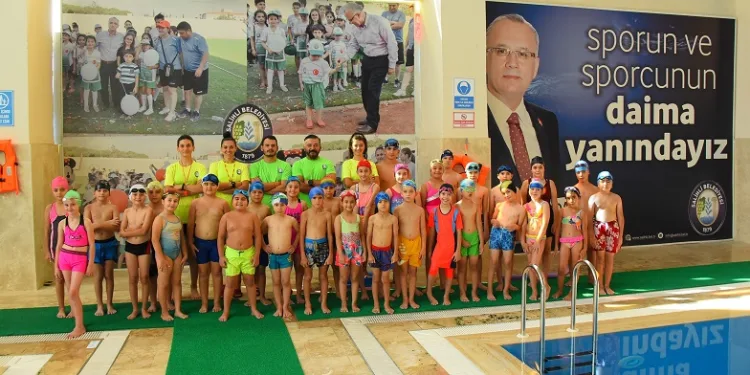 Salihli’de yaz yüzme kursu kayıtları başladı