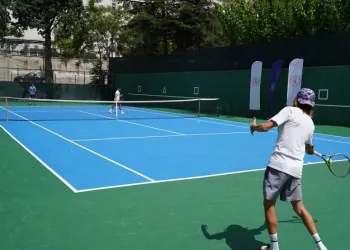 Okul Sporları Gençler Tenis Türkiye Birinciliği müsabakaları Manisa’da başladı