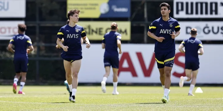 Fenerbahçe’de derbi hazırlıkları devam ediyor