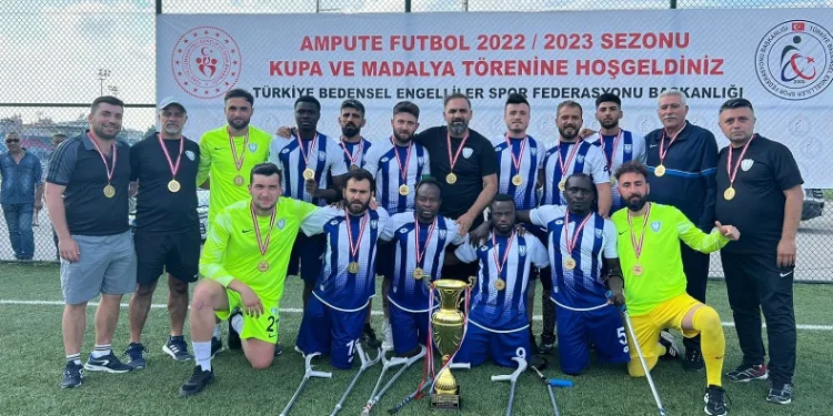 Amputede Şahinbey’e çifte kupa
