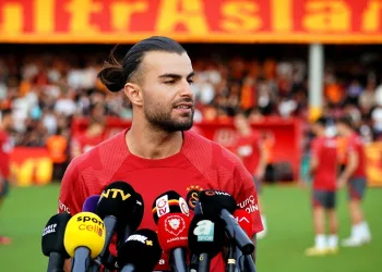 Galatasaraylı futbolcu Abdülkerim Bardakcı: “En büyük hedefime ulaştım”