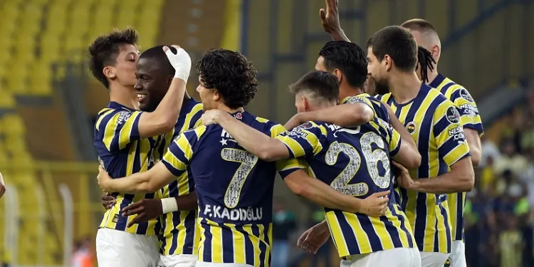 Fenerbahçe deplasman serisini derbide sürdürmek istiyor