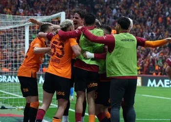 Galatasaray bu sene oynadığı 4 derbinin 3’ünden galibiyetle ayrıldı
