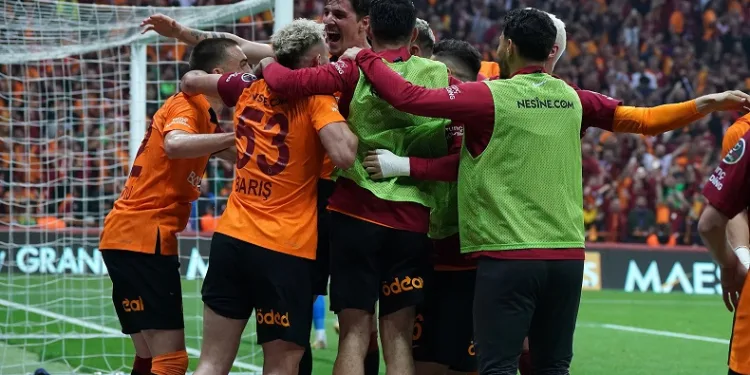 Galatasaray bu sene oynadığı 4 derbinin 3’ünden galibiyetle ayrıldı
