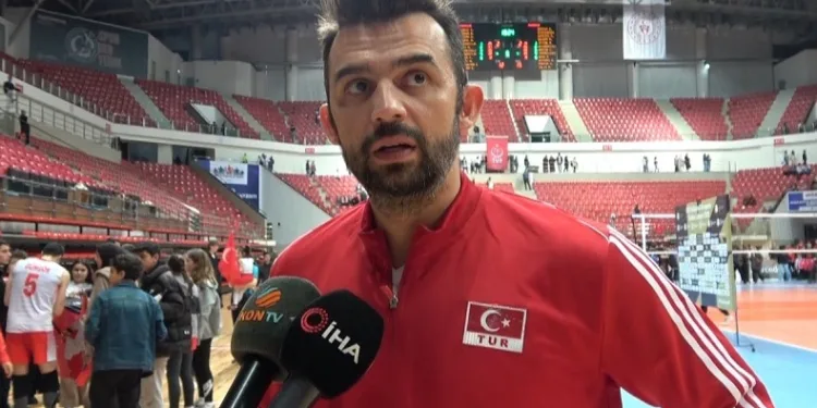 A Milli Erkek Voleybol Takım Kaptanı Arslan Ekşi: “Altın Ligi’ni kazanacağız”