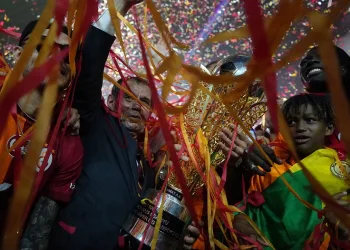 Dursun Özbek: “Gücümüzü Galatasaray’ın güzel oyununu seyrettirmek için harcıyoruz”