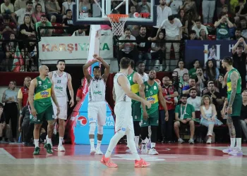 Pınar Karşıyaka, seriye kötü başladı