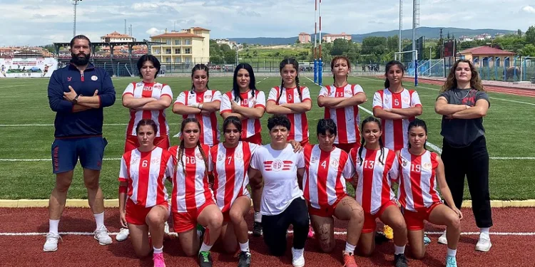 Antalyaspor Ragbi Kadın Takımı’ndan çeyrek final