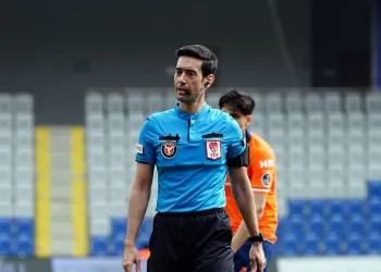 Sivasspor-Kayserispor maçını Burak Pakkan yönetecek