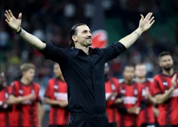 Zlatan ibrahimovic, aktif futbol kariyerini noktaladığını açıkladı