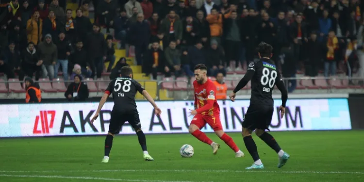 Sivasspor ile Kayserispor 32. randevuda