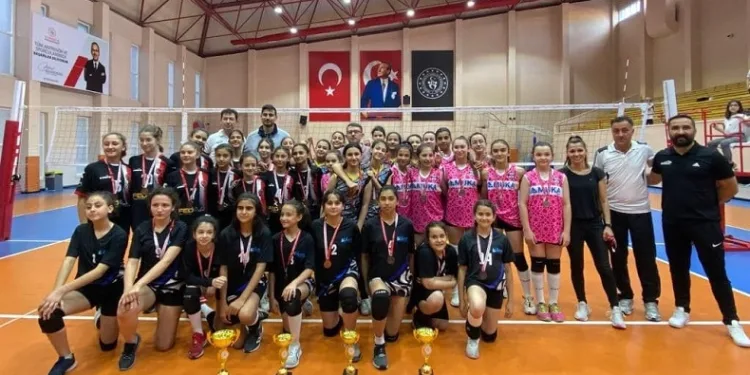 Geleceğin sultanları filede yarıştı