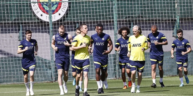 Fenerbahçe, kupa finali hazırlıklarına başladı