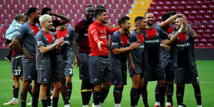 Fatih Karagümrük Teknik Sorumlusu Burak Kaymak: “Oyuncu arkadaşlarımın performansı sayesinde 3 puanı aldık”